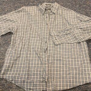 VanHeusen Button Up Top sz. L
